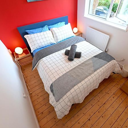 4 Bedroom Patio House Regent'S Park - Parking London Exterior photo