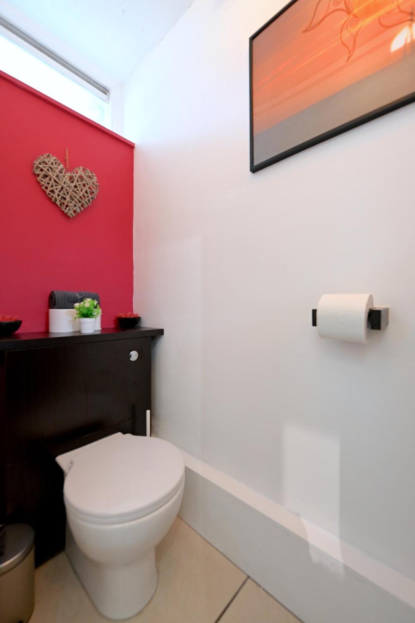 4 Bedroom Patio House Regent'S Park - Parking London Exterior photo