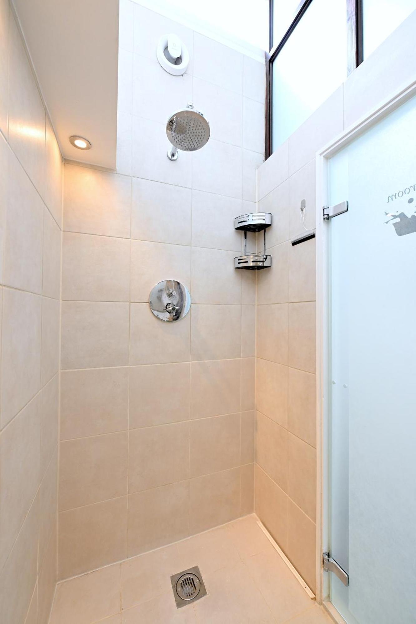 4 Bedroom Patio House Regent'S Park - Parking London Exterior photo